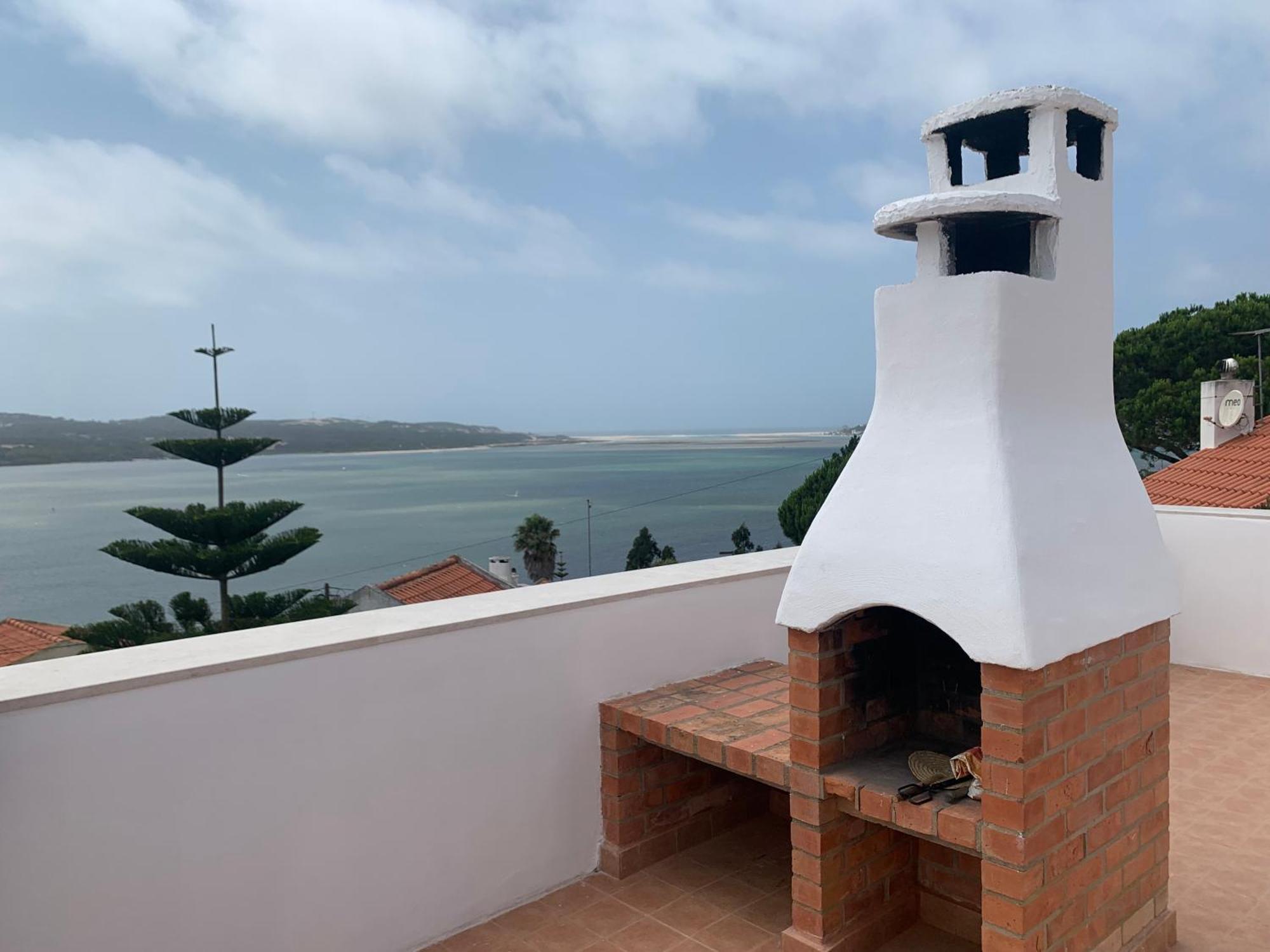 A Casa Da Foz Villa Nadadouro Luaran gambar