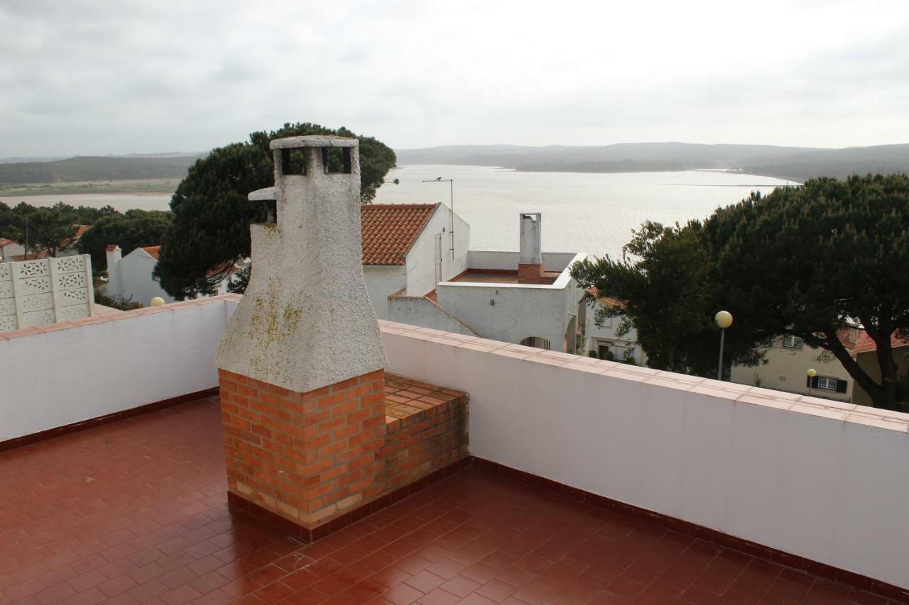 A Casa Da Foz Villa Nadadouro Luaran gambar